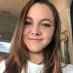 Meet your Posher, Vanessa